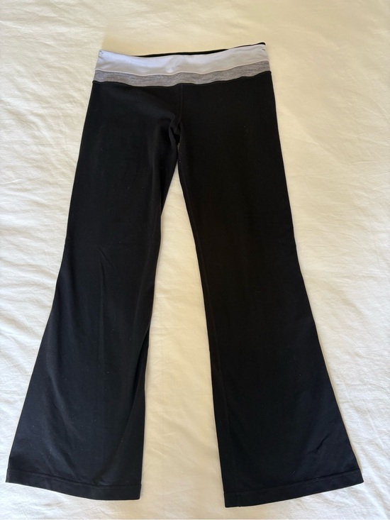 lululemon athletica Pants - Vintage Lululemon Astro Pants Black Grey Stripe Waistband - Size 12